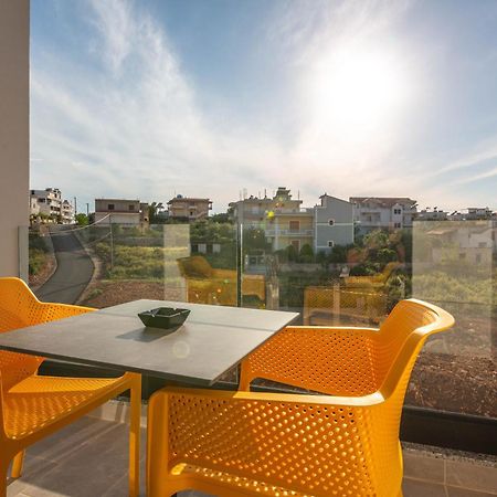 Lake View Rooms Ксамил Екстериор снимка