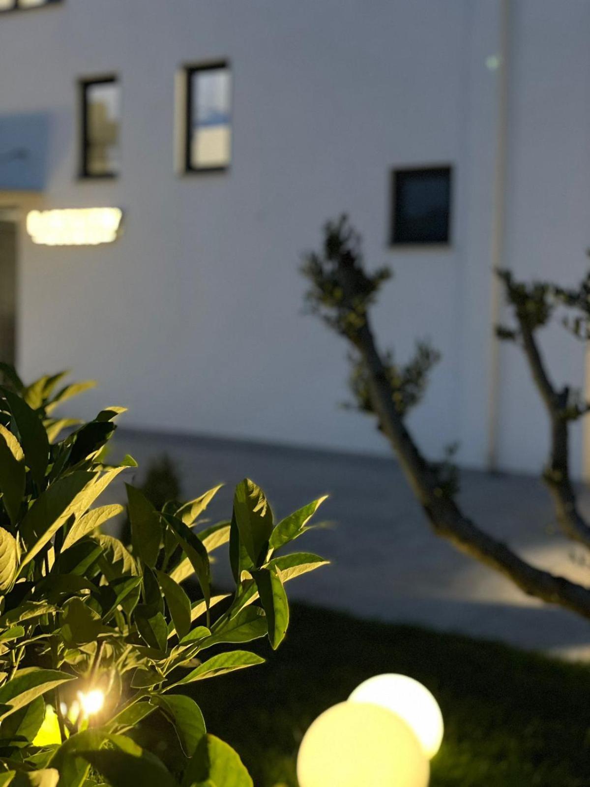 Lake View Rooms Ксамил Екстериор снимка