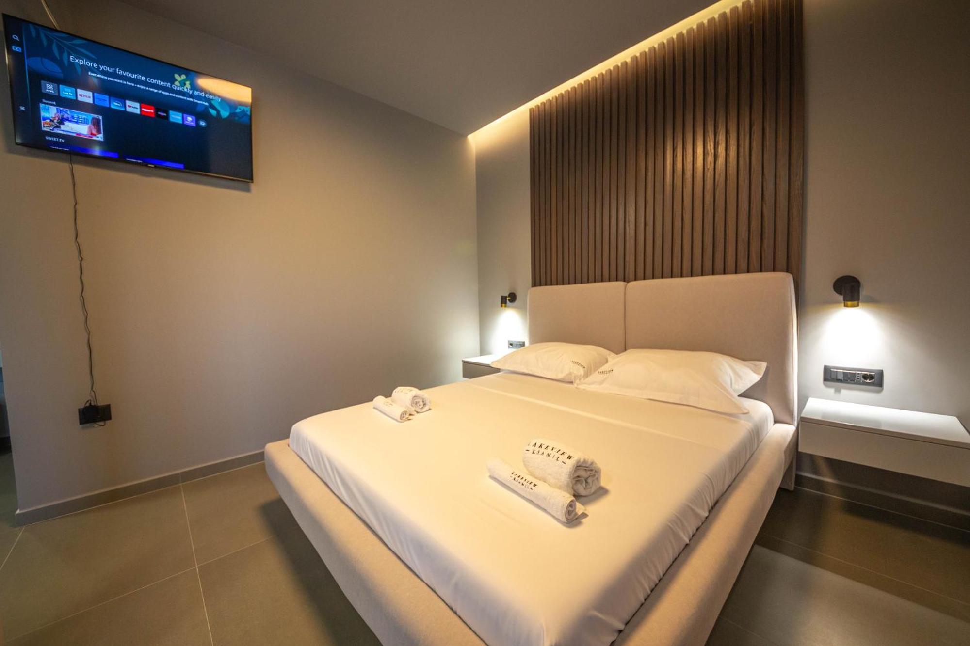 Lake View Rooms Ксамил Екстериор снимка