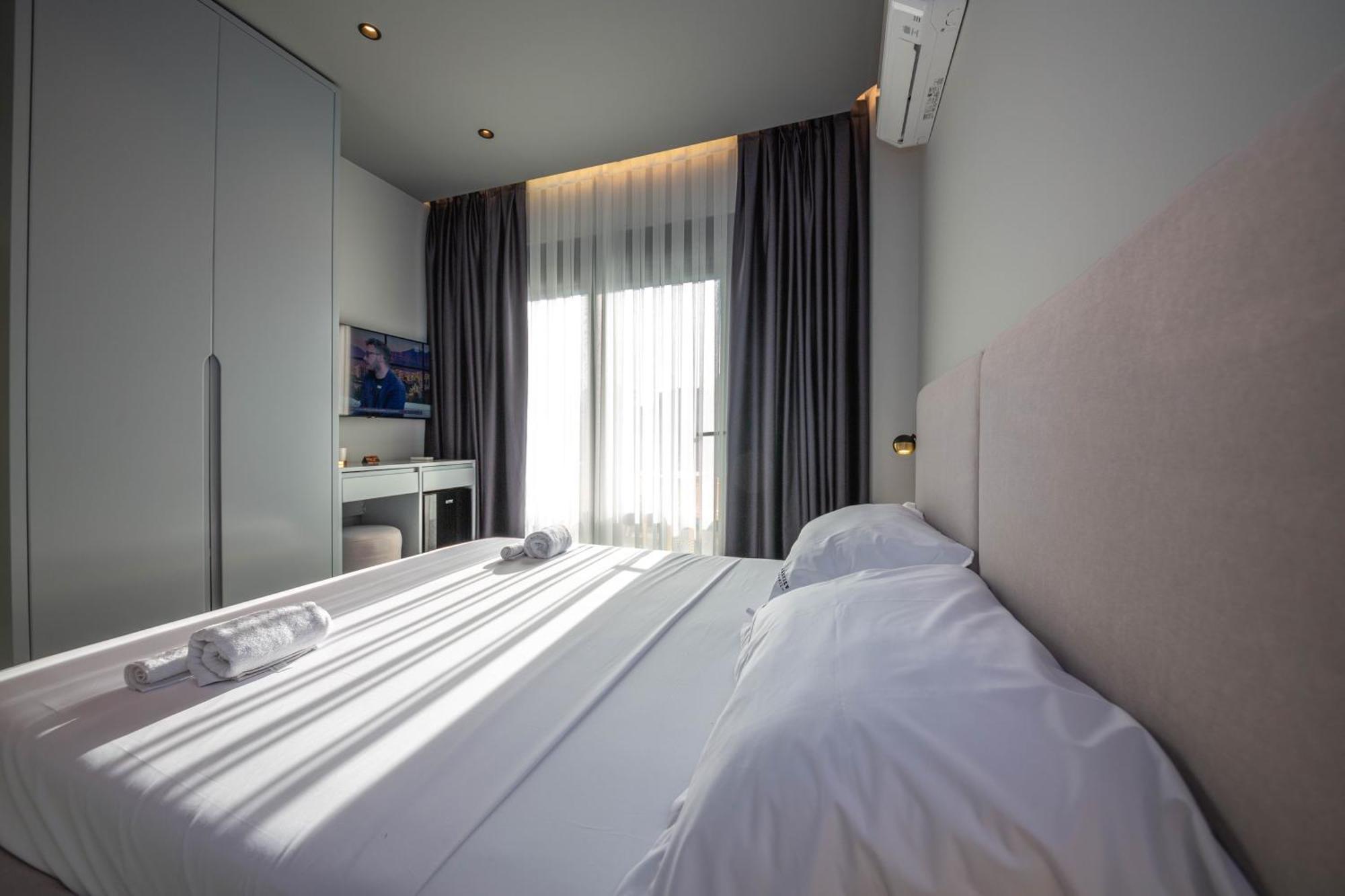 Lake View Rooms Ксамил Екстериор снимка