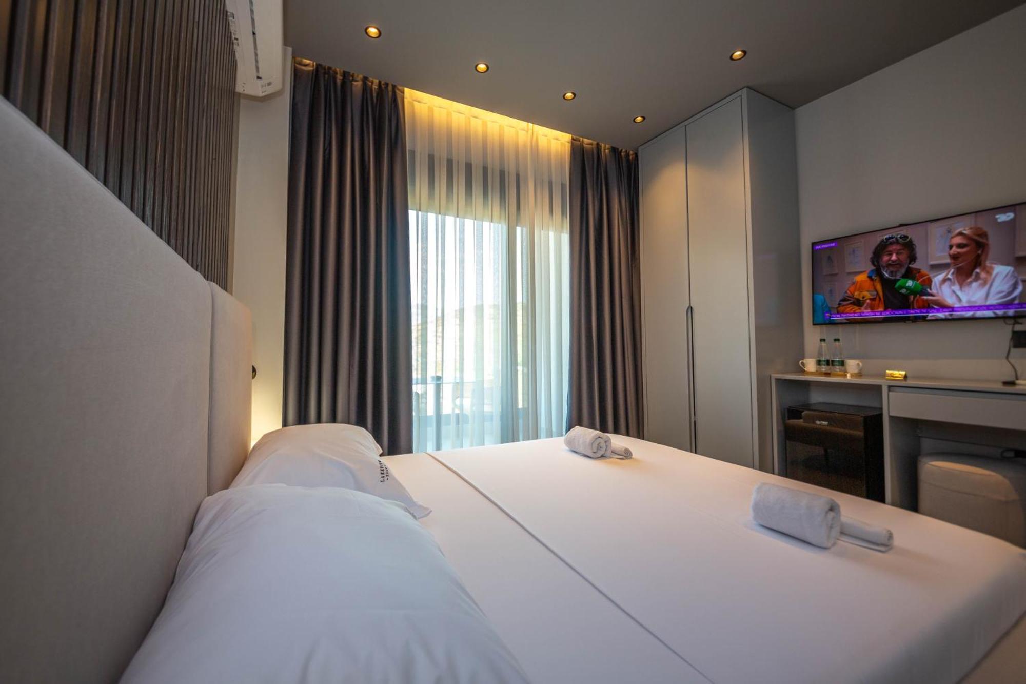 Lake View Rooms Ксамил Екстериор снимка
