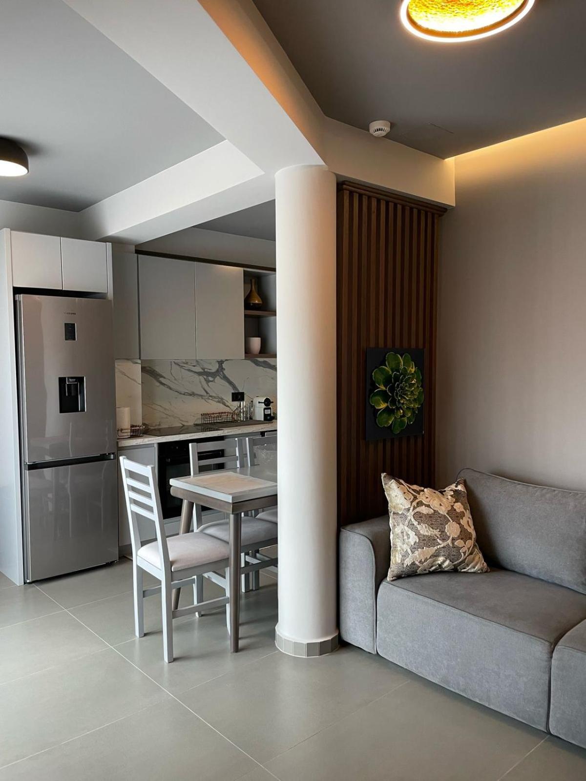 Lake View Rooms Ксамил Екстериор снимка