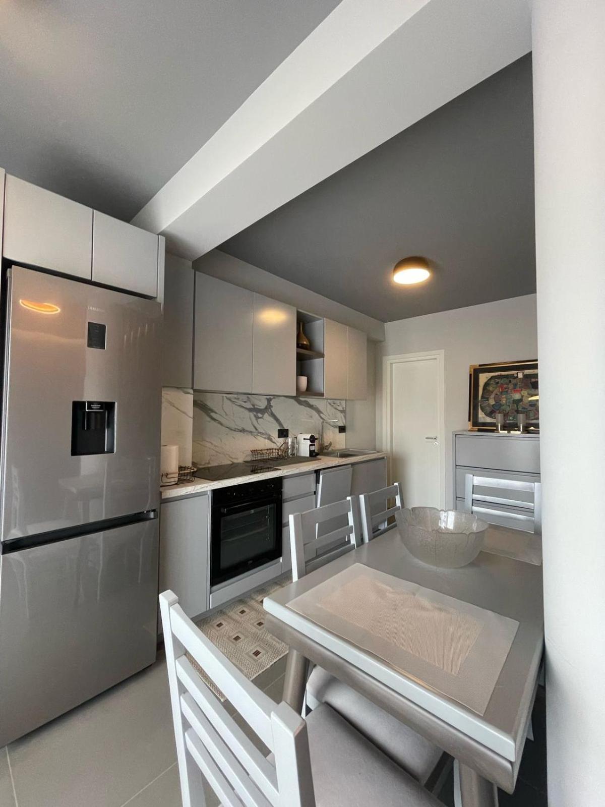 Lake View Rooms Ксамил Екстериор снимка