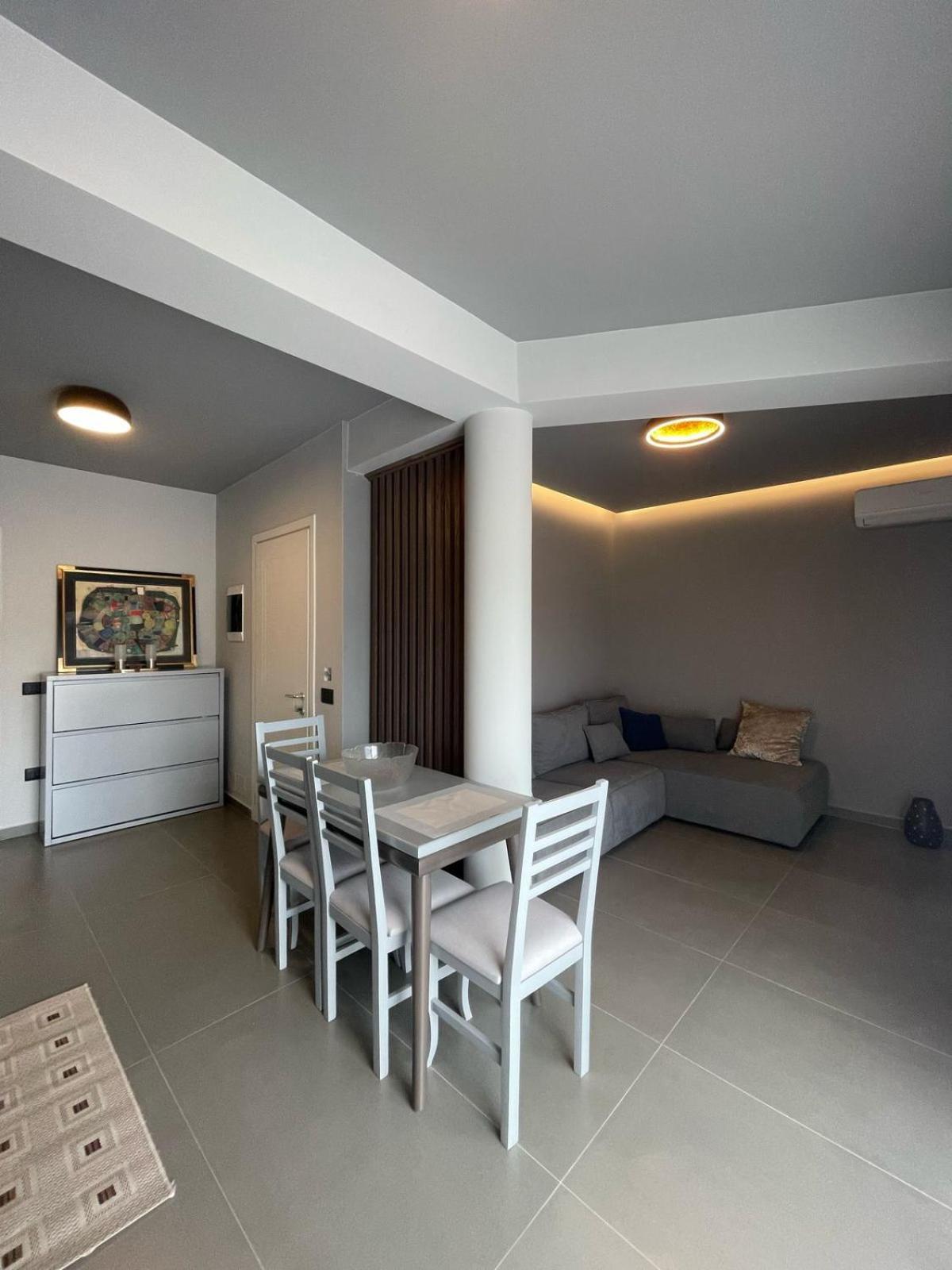 Lake View Rooms Ксамил Екстериор снимка